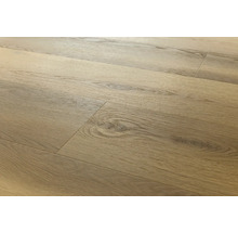 Verlegte Laminatböden mit Holzstruktur