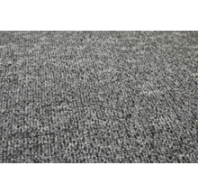 Nahaufnahme eines grauen Teppichs