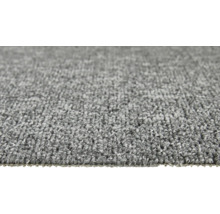 Nahaufnahme eines grauen Teppichs