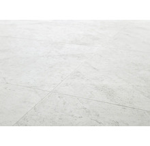 Bodenfliesen aus Feinsteinzeug, verlegt