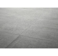 Graue Bodenfliesen mit Betonoptik verlegt