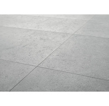 Verlegung von Bodenfliesen mit Steindekor