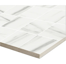 Fliesenmuster mit Marmoroptik für Wand und Boden