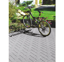 Fahrrad in einem Fahrradständer im Freien