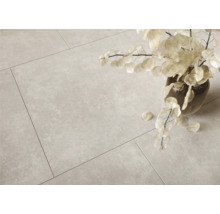 Bodenansicht mit Fliesen und Dekoration