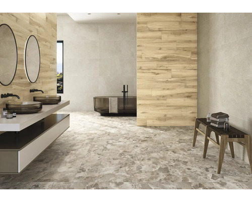 Produktbild 9 (groß) Modernes Badezimmer mit Steinzeugfliesen in Marmoroptik, Waschtisch mit Aufsatzwaschbecken, Spiegel und Badewanne