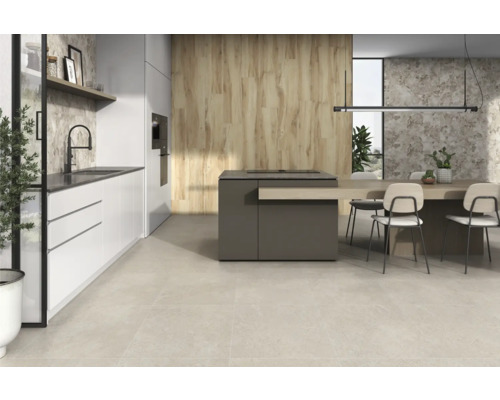 Produktbild 7 (groß) Heller Küchenraum mit Küchenzeile, Kochinsel und Esstisch