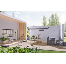 Außenbereich mit Terrasse, Grill, Markise, Gartenmöbeln und Grünpflanzen