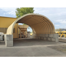 Lagerzelthalle mit Betonblockmauern