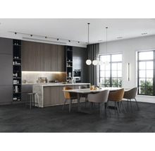 Moderne Wohnküche mit Kücheninsel, Esstisch und Stühlen in einem hellen Raum.