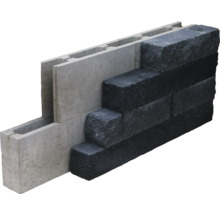 Betonwand mit Mauersteinen