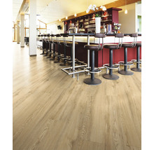 Bodenbelag in Bar mit Holzmuster