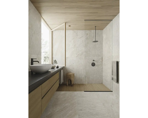 Modernes Badezimmer mit Dusche, Waschtisch und Holzelementen