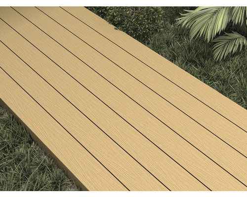 Verlegung von Terrassendielen im Außenbereich