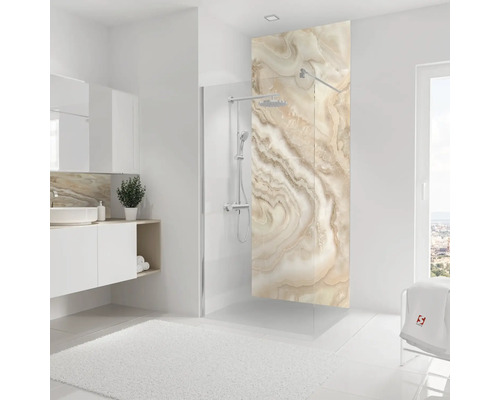 Badezimmer mit Duschkabine, Waschbecken und Spiegel