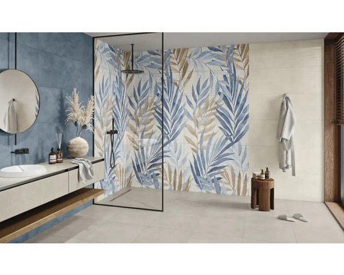 Modernes Badezimmer mit Dusche, Waschbecken und floralen Fliesen