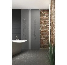 Modernes Badezimmer mit Badewanne, SwissPor Board und Backsteinwand