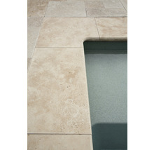 Travertin Poolumrandung mit Becken