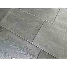 Bodenfliesen mit Holzoptik