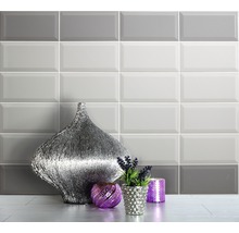 Wandgestaltung mit Metro Fliesen und Dekoration