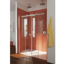 Badezimmer mit Duschkabine aus Glas und rot gefliester Wand