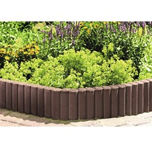 Beetbegrenzung aus Beton im Garten