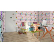 Kinderzimmer mit Prinzessin Tapete, Schreibtisch und Sitzgelegenheiten