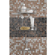 Badezimmerregal mit Duschabzieher an der Wand montiert