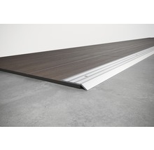 Bodenbelag mit Übergangsprofil aus Aluminium