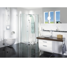 Modernes Badezimmer mit Dusche, Waschbecken, Toilette und schwarzen Fliesen