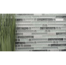 Mosaikfliese mit Glas- und Metallelementen