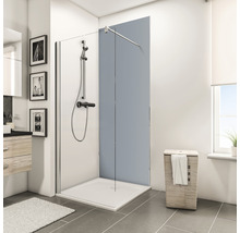 Modernes Badezimmer mit Duschkabine, Duschwanne und Armatur