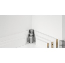 Sockelleisten und Eckverbinder aus Kunststoff