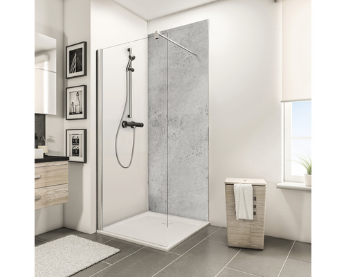 Badezimmer mit Duschkabine, Duschwanne und Waschtisch
