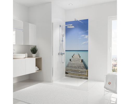 Badezimmer mit Duschkabine und Strandmotiv
