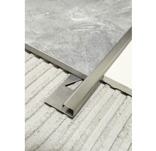 Fliesenschiene zwischen zwei Fliesen