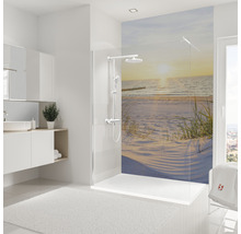 Modernes Badezimmer mit Duschkabine, Waschbecken und Strandmotiv