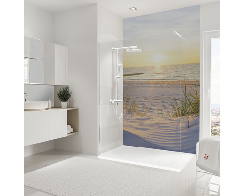 Modernes Badezimmer mit Duschkabine, Waschbecken und Strandmotiv