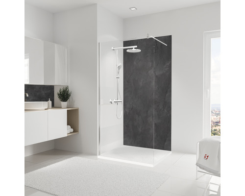 Modernes Badezimmer mit Duschabtrennung, Waschtisch und Badteppich
