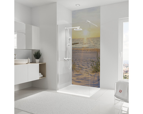 Badezimmer mit Duschkabine und Strandmotiv