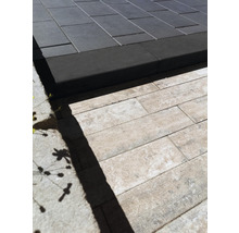 Verlegung von Betonpflastersteinen im Außenbereich