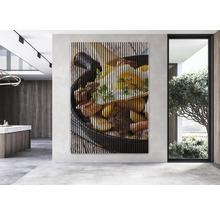 Dekoratives Lamellenbild mit Speisenmotiv im Raum