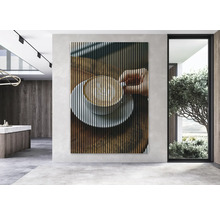 Wandbild mit Kaffeetasse auf Tisch im modernen Raum