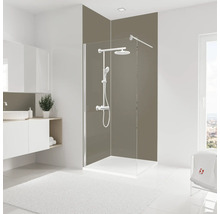 Modernes Badezimmer mit Duschabtrennung, Waschbecken und weißem Teppich
