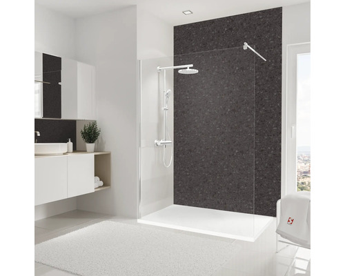 Helles Badezimmer mit Duschkabine, Waschbecken und Badmöbeln