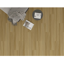 Innenaufnahme mit Bodenbelag, Sessel, Decke, Tisch und Zeitschrift