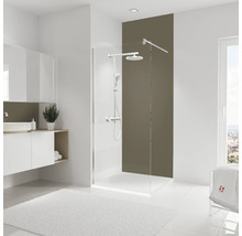 Modernes Badezimmer mit Duschkabine, Waschtisch und weißem Teppich.