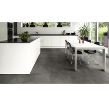 Moderne Küche mit Kücheninsel, Esstisch und Bodenbelag