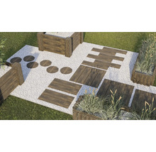 Gartenanlage mit Kies, Holzwegplatten und Hochbeeten