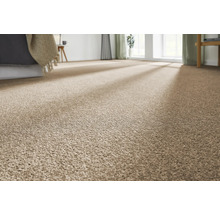 Nahaufnahme eines Schlafzimmers mit Teppichboden